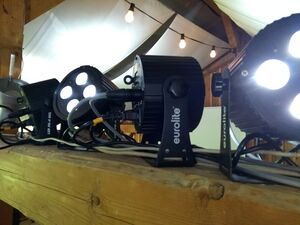 DMXC-Treffen 2018 Aufbau LED-Scheinwerfer indirekt.jpg